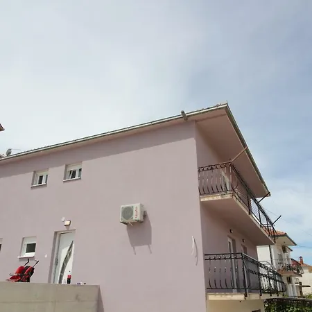 Modern * Trogir